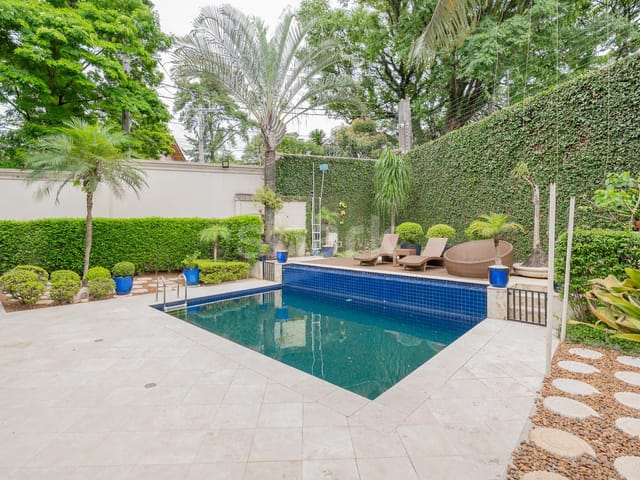 Casa com 584m² 5 quartos e 10 banheiros, à venda ou para alugar, no bairro Vila Madalena em São Paulo