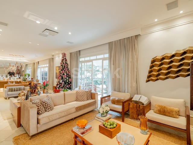 Casa com 584m² 5 quartos e 10 banheiros, à venda ou para alugar, no bairro Vila Madalena em São Paulo