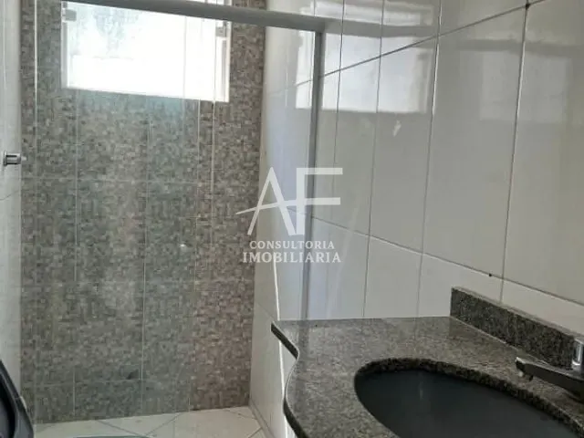 Casa com 250m² 3 quartos e 2 banheiros, à venda ou para alugar, no bairro Jardim Santa Clara em Taubaté