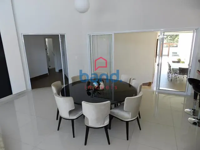 Casa com 1000m² 5 quartos e 7 banheiros, à venda, no bairro Portal dos Bandeirantes I em Porto Feliz