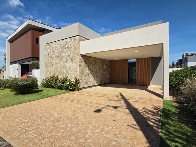 Casa com 369m² 3 quartos e 4 banheiros, à venda, no bairro Vivendas do Arvoredo em Londrina