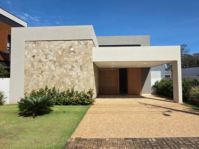 Casa com 369m² 3 quartos e 4 banheiros, à venda, no bairro Vivendas do Arvoredo em Londrina