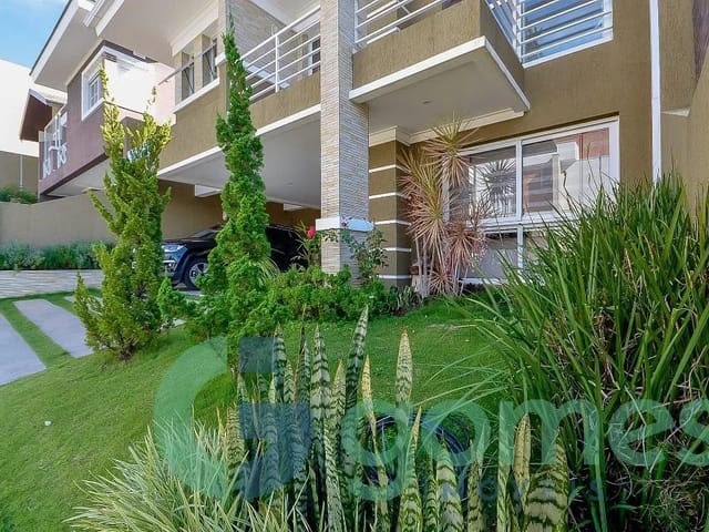 Casa com 200m² 3 quartos e 2 banheiros, à venda, no bairro Santa Quitéria em Curitiba