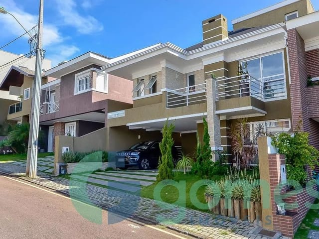Casa com 200m² 3 quartos e 2 banheiros, à venda, no bairro Santa Quitéria em Curitiba