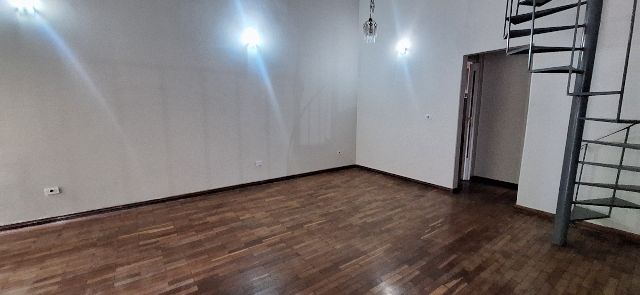 Casa 3 quartos e 4 banheiros, à venda ou para alugar, no bairro Jardim Vila Rica em Cambé