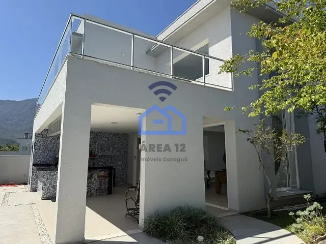 Casa com 420m² 4 quartos e 6 banheiros, à venda, no bairro Massaguaçu em Rua Hum