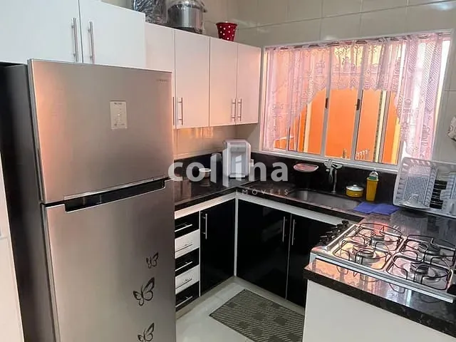 Casa com 270m² 2 quartos e 1 banheiro, à venda, no bairro Vila Martins em Carapicuíba