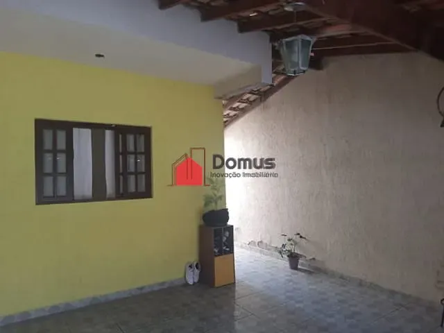 Casa com 125m², à venda, no bairro Conjunto Residencial Araretama em Pindamonhangaba