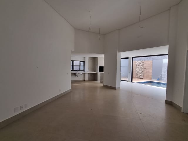 Casa com 516m² 4 quartos e 4 banheiros, à venda, no bairro Recanto do Salto em Londrina