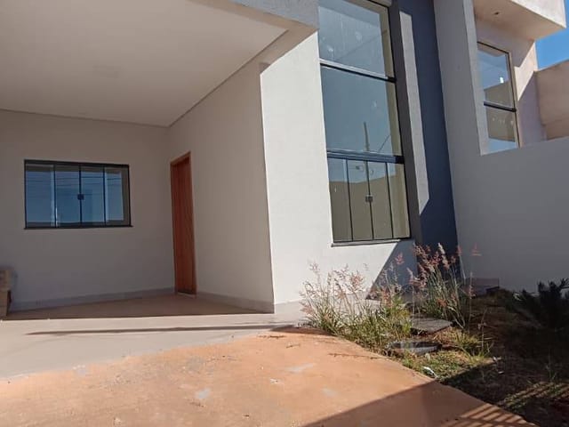 Casa 2 quartos e 1 banheiro, à venda, no bairro Jardim Europa 2 em Cambé