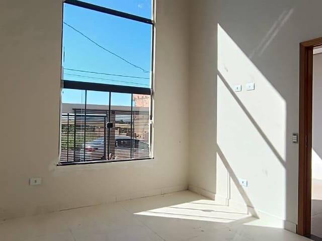 Casa 2 quartos e 1 banheiro, à venda, no bairro Jardim Europa 2 em Cambé