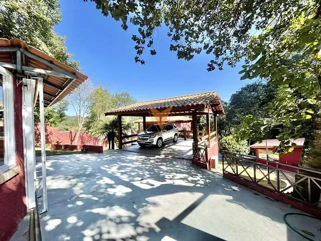 Casa com 2000m² 4 quartos e 5 banheiros, à venda, no bairro Chácara dos Lagos em Carapicuíba