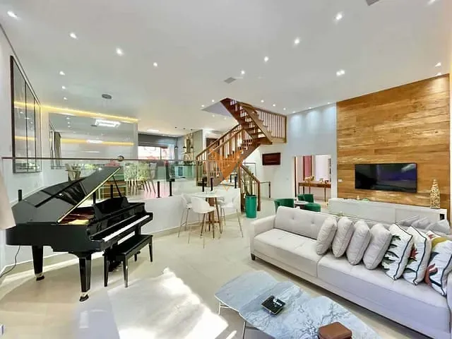 Casa com 2000m² 4 quartos e 5 banheiros, à venda, no bairro Chácara dos Lagos em Carapicuíba
