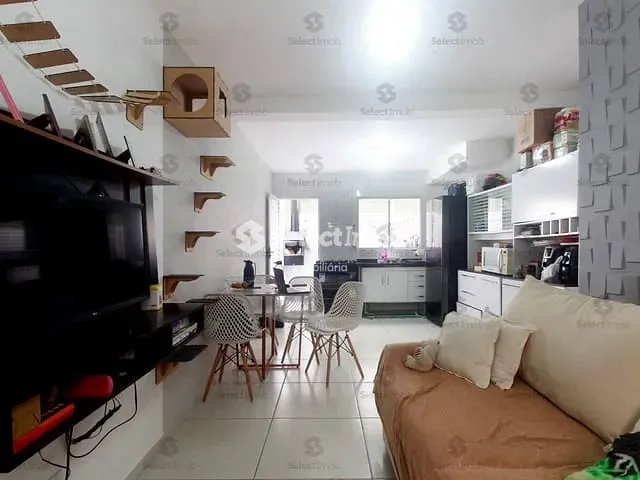 Casa com 55m² 2 quartos e 2 banheiros, à venda, no bairro Jardim Itapeva em Mauá