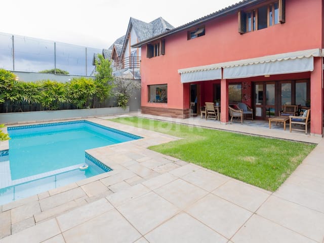 Casa com 480m² 4 quartos e 5 banheiros, à venda, no bairro Alphaville em Santana de Parnaíba