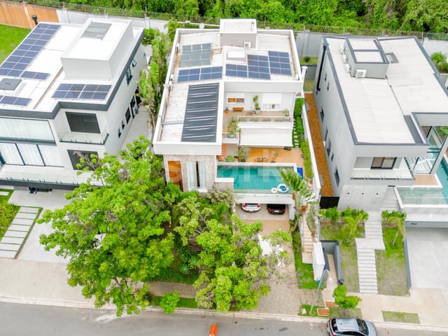 Casa com 480m² 5 quartos e 6 banheiros, à venda, no bairro Alphaville em Santana de Parnaíba