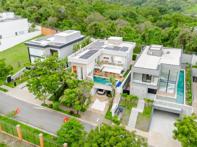 Casa com 480m² 5 quartos e 6 banheiros, à venda, no bairro Alphaville em Santana de Parnaíba