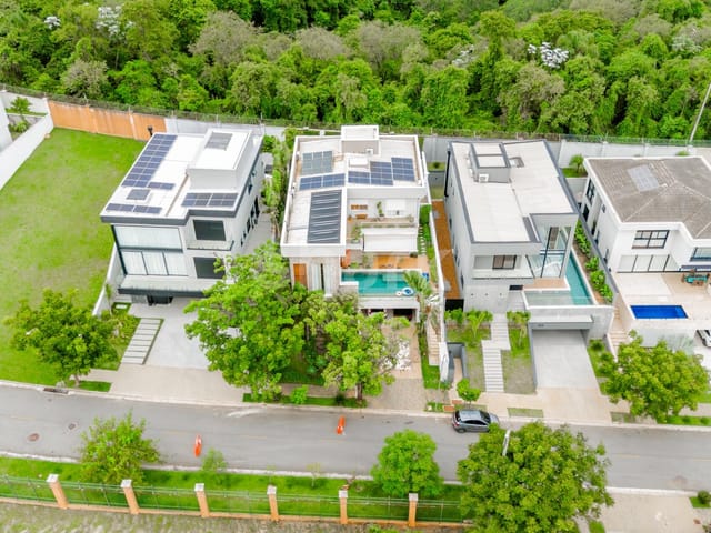Casa com 480m² 5 quartos e 6 banheiros, à venda, no bairro Alphaville em Santana de Parnaíba