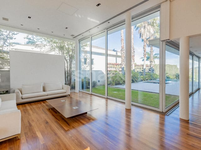 Casa com 720m² 4 quartos e 7 banheiros, para alugar, no bairro Tamboré em Santana de Parnaíba
