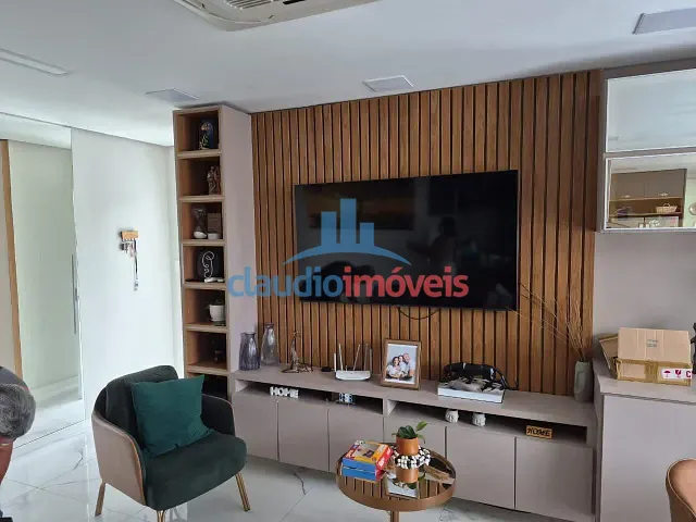 Casa com 585m² 6 quartos e 6 banheiros, à venda, no bairro Santa Maria II em Barra Mansa