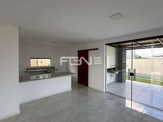 Casa com 293m² 4 quartos e 5 banheiros, à venda, no bairro Jardim Limoeiro em Camaçari