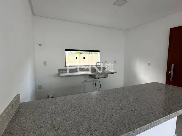 Casa com 293m² 4 quartos e 5 banheiros, à venda, no bairro Jardim Limoeiro em Camaçari