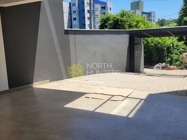Casa com 142m² 3 quartos e 3 banheiros, à venda, no bairro Costa e Silva em Joinville