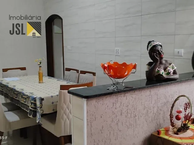 Casa com 150m² 3 quartos e 2 banheiros, à venda, no bairro Vila Bandeirantes em Caçapava