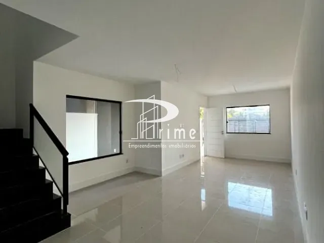Casa com 212m² 3 quartos e 3 banheiros, à venda, no bairro Itaipu em Niterói