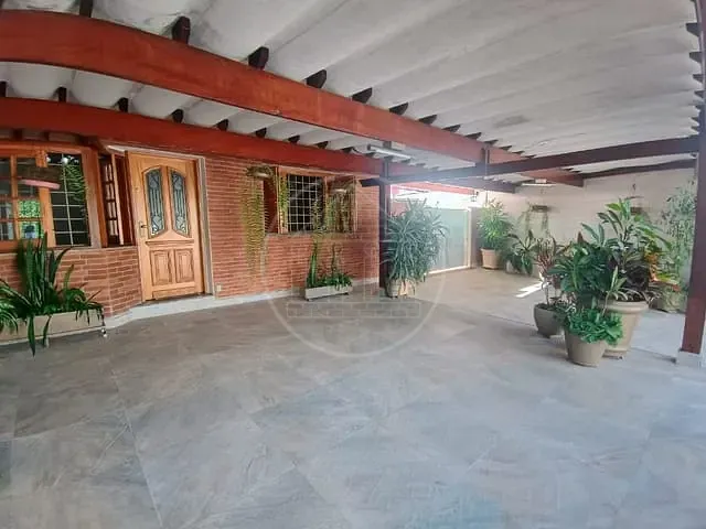 Casa com 315m² 4 quartos e 4 banheiros, para alugar, no bairro Jardim dos Prados em São Paulo