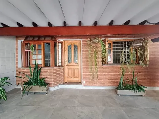 Casa com 315m² 4 quartos e 4 banheiros, para alugar, no bairro Jardim dos Prados em São Paulo