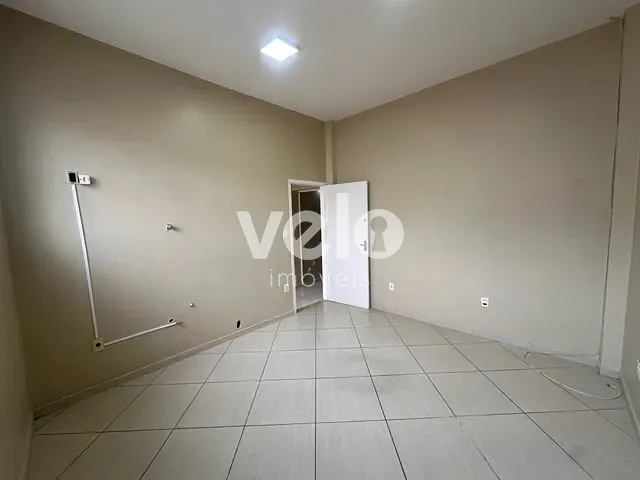Casa 2 quartos e 2 banheiros, para alugar, no bairro Centro em Taubaté