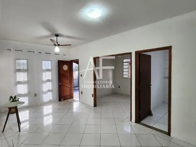 Casa com 273m² 2 quartos e 2 banheiros, à venda, no bairro Vila São José em Taubaté