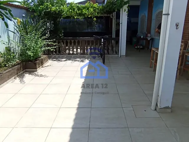 Casa com 314m² 3 quartos e 3 banheiros, à venda, no bairro Jardim das Palmeiras em Caraguatatuba