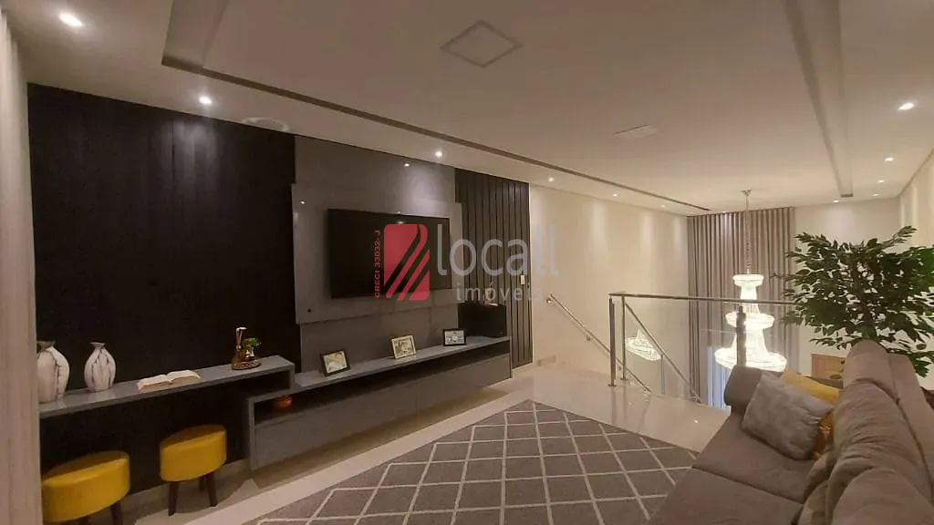 Casa de Condomínio com 3 quartos à venda, 250m² — foto 2 de 28