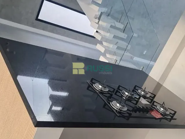 Casa com 250m² 3 quartos e 3 banheiros, à venda, no bairro Parque Residencial Maria Elmira em Caçapava