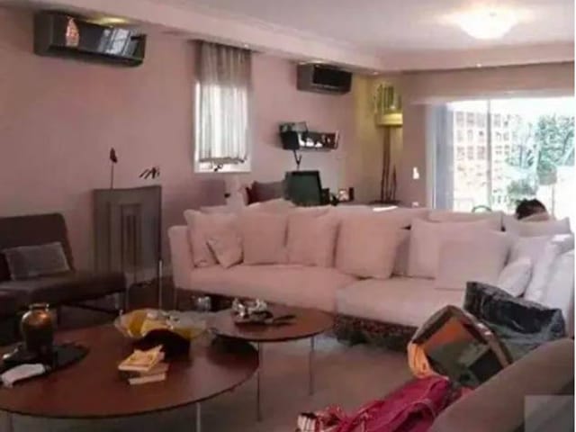 Casa com 406m² 5 quartos e 6 banheiros, à venda, no bairro Alphaville em Santana de Parnaíba