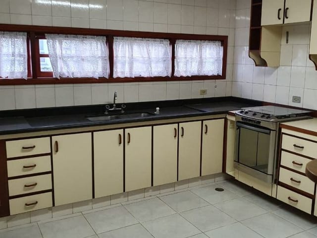 Casa com 431m² 3 quartos e 3 banheiros, à venda ou para alugar, no bairro Alphaville em Santana de Parnaíba