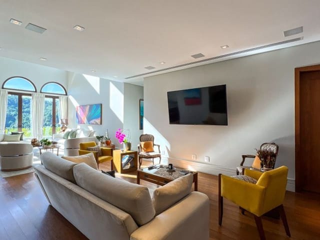 Casa com 758m² 5 quartos e 7 banheiros, à venda, no bairro Alphaville em Santana de Parnaíba