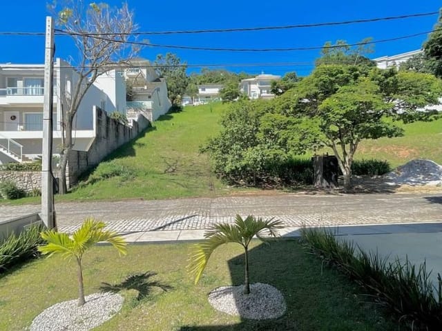 Casa com 500m² 4 quartos e 5 banheiros, à venda, no bairro Lagoa em Macaé