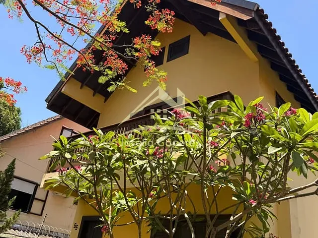 Casa com 272m² 4 quartos e 3 banheiros, à venda, no bairro centro em Chapada dos Guimarães