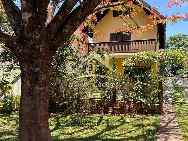 Casa com 272m² 4 quartos e 3 banheiros, à venda, no bairro centro em Chapada dos Guimarães
