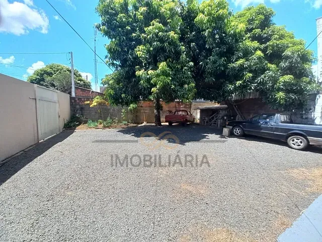Casa com 340m² 3 quartos e 2 banheiros, à venda, no bairro Parque das Laranjeiras em Artur Nogueira