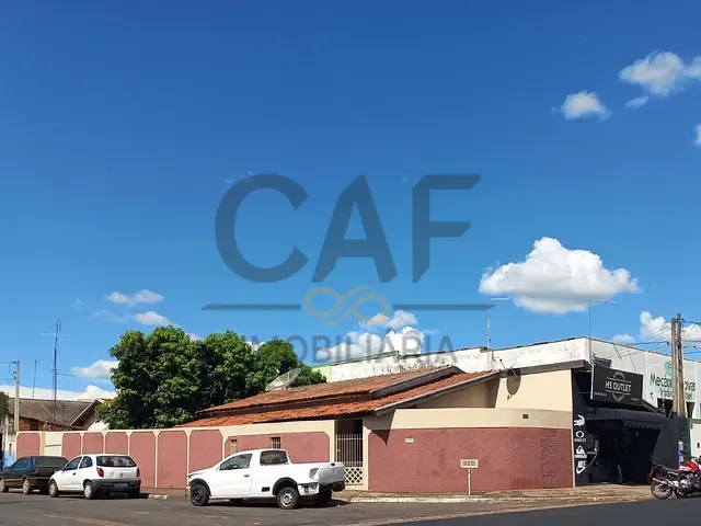 Casa com 340m² 3 quartos e 2 banheiros, à venda, no bairro Parque das Laranjeiras em Artur Nogueira