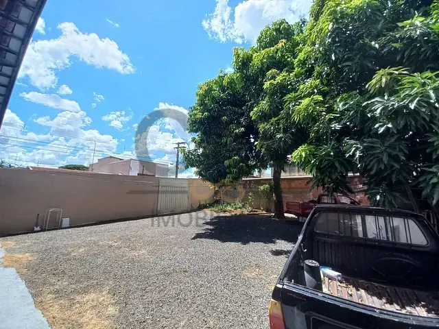 Casa com 340m² 3 quartos e 2 banheiros, à venda, no bairro Parque das Laranjeiras em Artur Nogueira