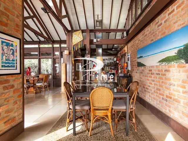 Casa com 450m² 7 quartos e 9 banheiros, à venda, no bairro Village da Ferradura em Armação dos Búzios