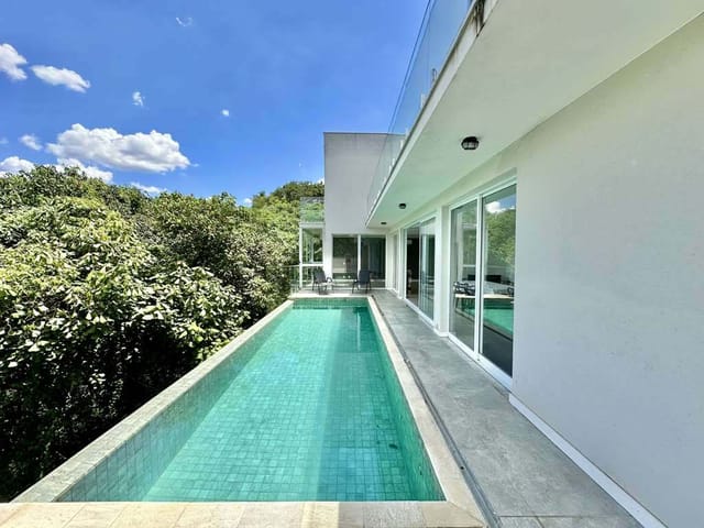 Casa com 1987m² 4 quartos e 5 banheiros, à venda, no bairro Chácara dos Lagos em Carapicuíba