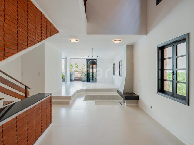 Casa com 360m² 5 quartos e 5 banheiros, à venda, no bairro Alphaville em Santana de Parnaíba