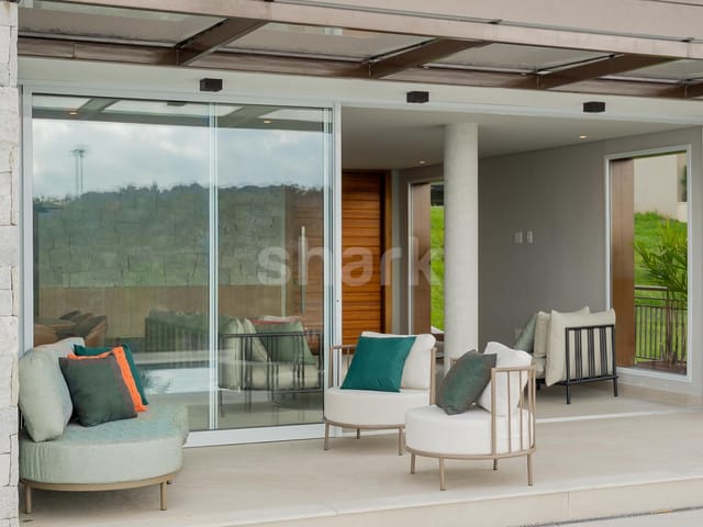 Casa com 490m² 4 quartos e 6 banheiros, à venda, no bairro Alphaville  em SANTANA DE PARNAÍBA