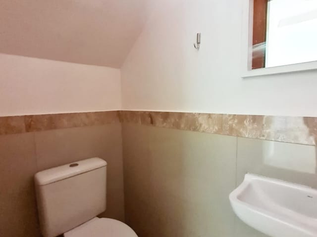 Casa com 190m² 3 quartos e 3 banheiros, à venda, no bairro Jardim Carvalho em Ponta Grossa